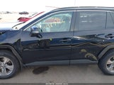 TOYOTA RAV4 XLE 2T3P1RFV9NC265233 снимка