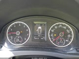 VOLKSWAGEN TIGUAN 2.0T WOLFSBURG EDITION WVGSV7AX5HK003552 снимка