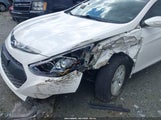 HYUNDAI SONATA HYBRID KMHEC4A4XFA137273 снимка