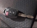 TOYOTA COROLLA LE 5YFBURHE5KP920054 снимка