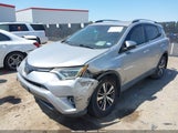 TOYOTA RAV4 XLE 2T3WFREVXJW420797 photo