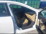 HYUNDAI AZERA KMHFG4JG7HA590918 снимка