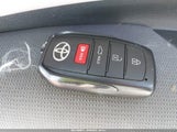 TOYOTA COROLLA LE 5YFB4MDE8RP225764 снимка