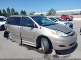 TOYOTA SIENNA LE 5TDZK23C37S028658 снимка