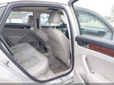 VOLKSWAGEN PASSAT 2.5L SEL PREMIUM 1VWCP7A34CC079912 снимка