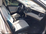 TOYOTA RAV4 XLE 2T3WFREV7GW257499 снимка