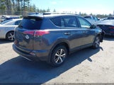 TOYOTA RAV4 XLE JTMRFREV1JJ196329 снимка