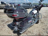 HARLEY-DAVIDSON FLHTCUI 1HD1FCW106Y624202 снимка