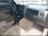 Jeep Patriot Latitude 1C4NJPFA6ED624607 снимка