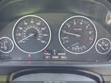 BMW 330I WBA8B9G56JNU57996 снимка