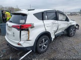 TOYOTA RAV4 XLE JTMRFREV6HJ702943 снимка