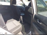 NISSAN ROGUE SV KNMAT2MT6JP563980 снимка