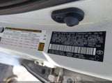 TOYOTA PRIUS JTDKBRFU7J3075635 снимка