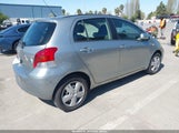 TOYOTA YARIS JTDKT4K31A5289795 снимка