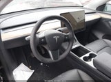 TESLA MODEL Y LONG RANGE DUAL MOTOR ALL-WHEEL DRIVE 7SAYGDEE9NA022842 снимка