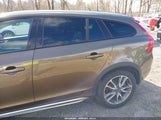 VOLVO V60 CROSS COUNTRY T5 YV4612HKXG1012098 снимка