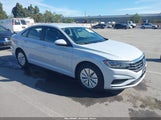 VOLKSWAGEN JETTA 1.4T R-LINE/1.4T S/1.4T SE 3VWC57BU7KM131026 снимка