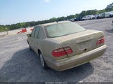 MERCEDES-BENZ E 320 WDBJF65J6YB107172 снимка