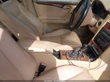 MERCEDES-BENZ E 320 WDBJF65J6YB107172 снимка