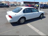 NISSAN MAXIMA GLE/GXE/SE JN1CA21D6WT510015 снимка
