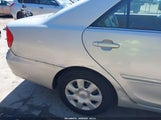 TOYOTA CAMRY LE 4T1BE32K62U612124 снимка