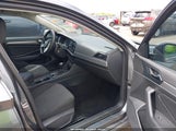 VOLKSWAGEN JETTA 1.4T R-LINE/1.4T S/1.4T SE 3VWC57BU1MM024086 снимка