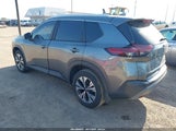 NISSAN ROGUE SV FWD 5N1BT3BA8PC674196 fotografie