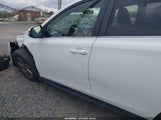 TOYOTA RAV4 XLE JTMRFREV9FD116331 снимка