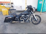 HARLEY-DAVIDSON FLHX STREET GLIDE 1HD1KBC32HB631220 снимка