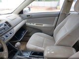 TOYOTA CAMRY LE 4T1BE32K64U265994 снимка