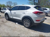 HYUNDAI TUCSON SE KM8J23A47JU820356 снимка