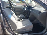 TOYOTA CAMRY CE/LE/XLE JT2BG22K9W0121908 снимка