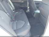 TOYOTA CAMRY LE 4T1B11HKXKU177101 снимка