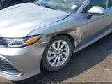 TOYOTA CAMRY LE 4T1C11AK2RU872620 снимка