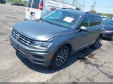 VOLKSWAGEN TIGUAN 2.0T SE/2.0T SE R-LINE BLACK/2.0T SEL 3VV3B7AX7MM113248 снимка