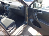 VOLKSWAGEN TIGUAN 2.0T SE/2.0T SE R-LINE BLACK/2.0T SEL 3VV3B7AX7MM113248 снимка