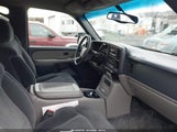 CHEVROLET SUBURBAN 1500 LS 3GNFK16T1YG197268 снимка