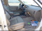 NISSAN PATHFINDER LE/SE/XE JN8AR07S0YW412935 photo