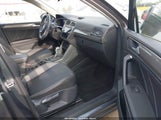 VOLKSWAGEN TIGUAN 2.0T SE 3VV2B7AX8NM132534 fotografie