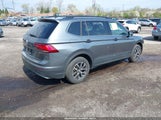 VOLKSWAGEN TIGUAN 2.0T SE/2.0T SEL/2.0T SEL R-LINE/2.0T SEL R-LINE BLACK 3VV2B7AX5KM198454 photo