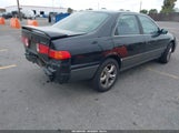 TOYOTA CAMRY LE JT2BG22K7Y0436900 снимка