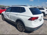 VOLKSWAGEN TIGUAN 2.0T SE/2.0T SEL 3VV3B7AX8JM192926 снимка