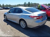 TOYOTA CAMRY LE 4T1B11HK9JU639341 photo