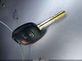 TOYOTA RAV4 XLE 2T3RFREVXDW014326 снимка