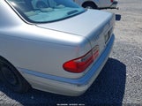 MERCEDES-BENZ E 320 SPECIAL EDITION WDBJF65J72B441380 снимка