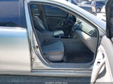TOYOTA CAMRY LE 4T1BE46K87U063162 снимка