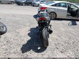 SUZUKI GSX-R600 JS1GN7FA3S7100946 снимка