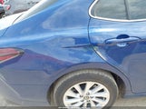 TOYOTA CAMRY LE 4T1C11AKXPU111900 fotografie