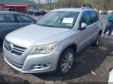VOLKSWAGEN TIGUAN WOLFSBURG EDITION WVGBV7AX3AW519729 снимка