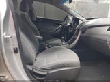 HYUNDAI ELANTRA GLS 5NPDH4AE5DH349000 снимка